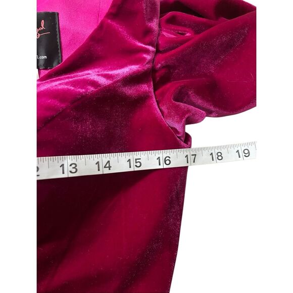 Mac Duggal Fuchsia Velvet Romper – Size 6 - Picture 6 of 8